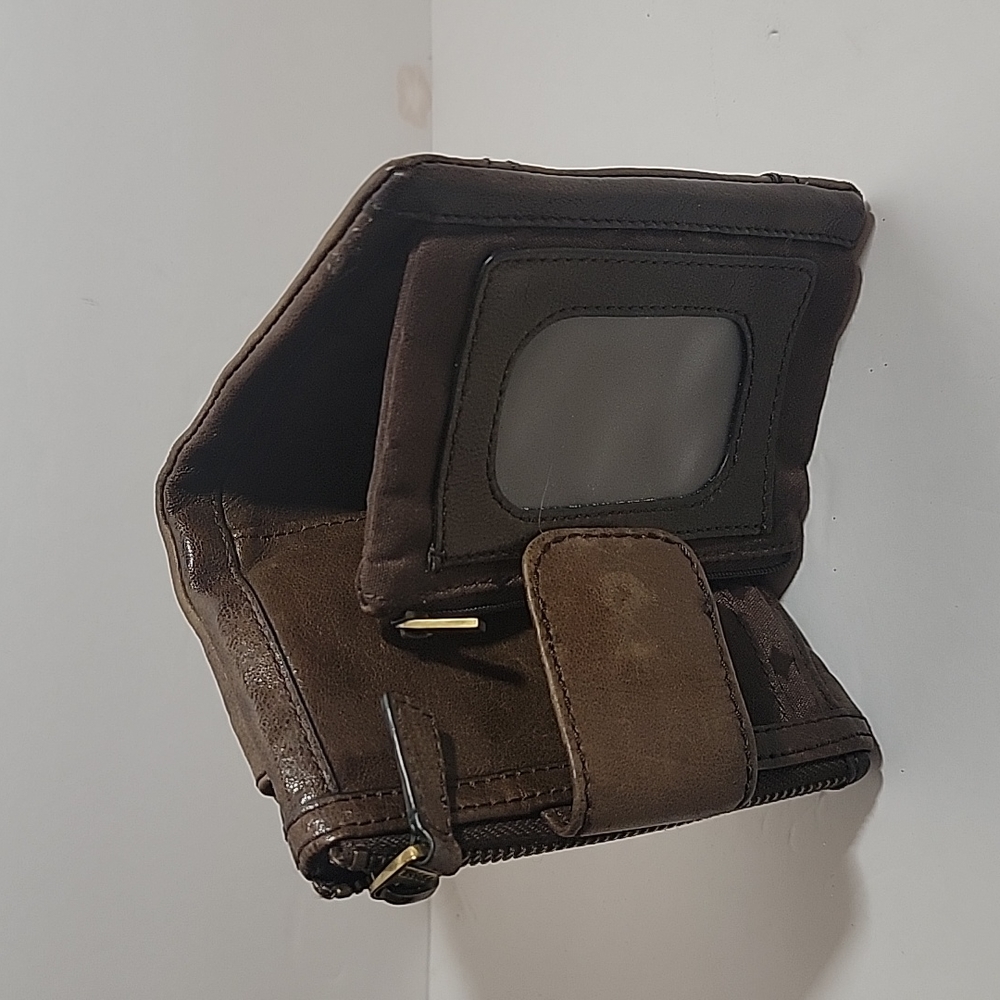 Fossil Wallet - Picture 8 of 8